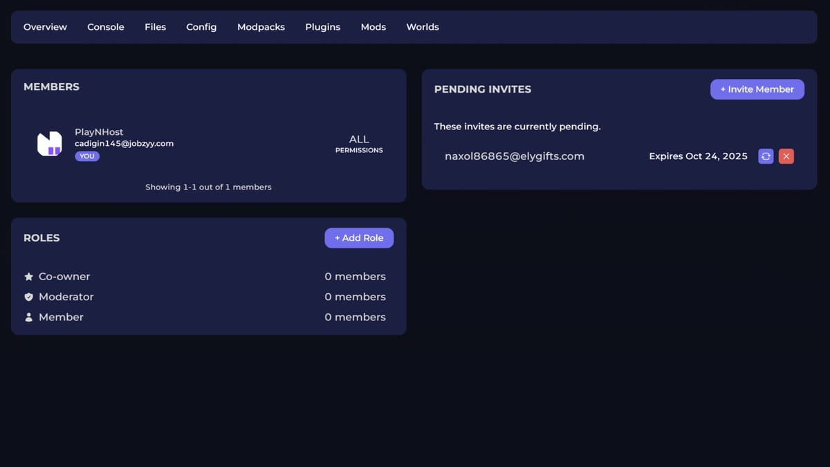 Zaproszenia i role użytkowników